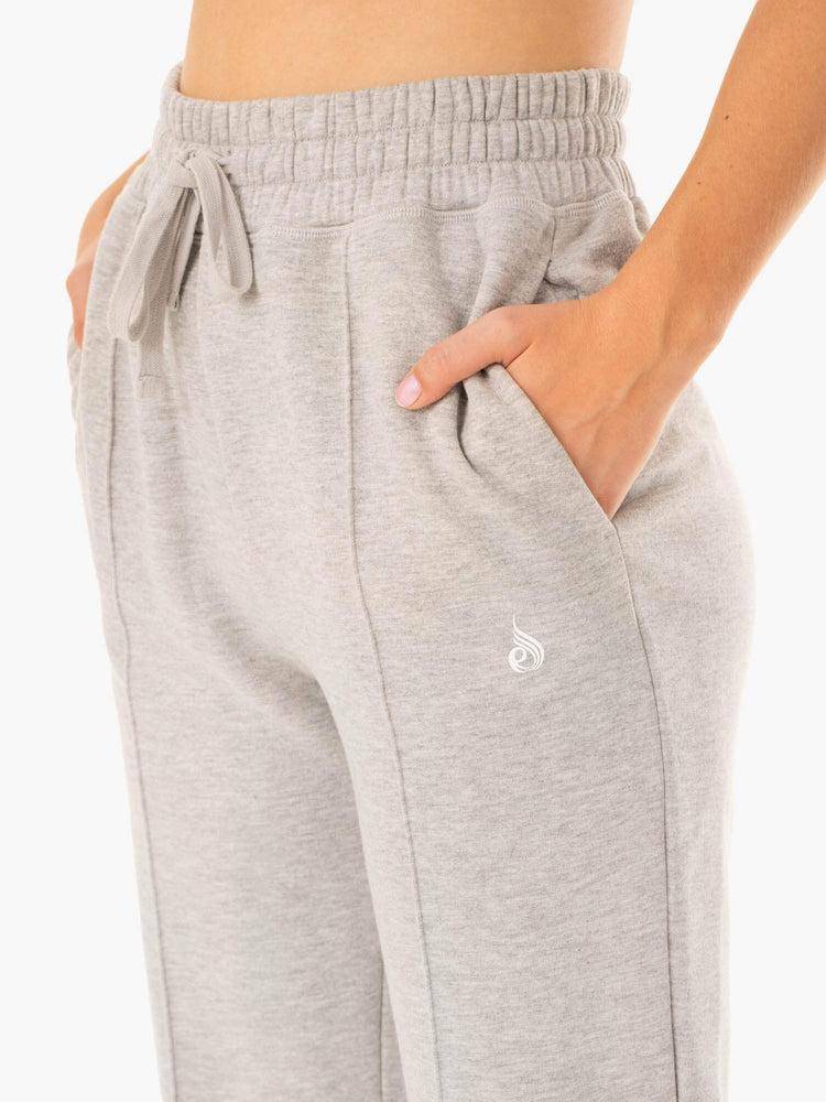 Spodnie Sportowe Damskie Ryderwear Women Track Pants Revival High Waisted Szare | PL1078GL