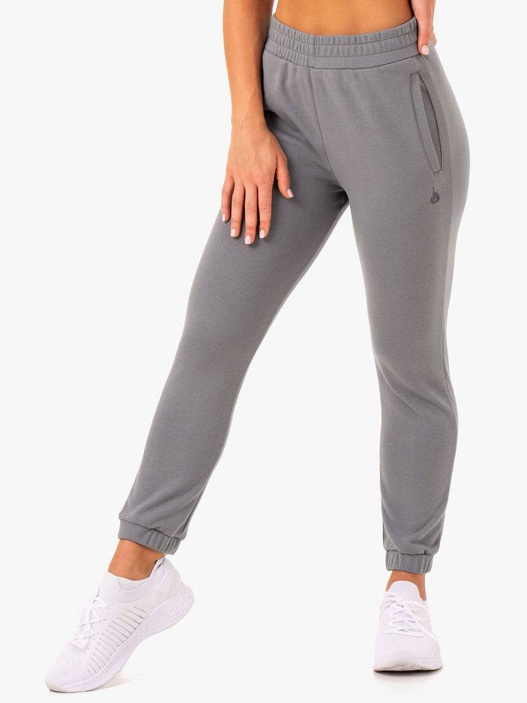 Spodnie Sportowe Damskie Ryderwear Women Track Pants Adapt Szare | PL1109ZG