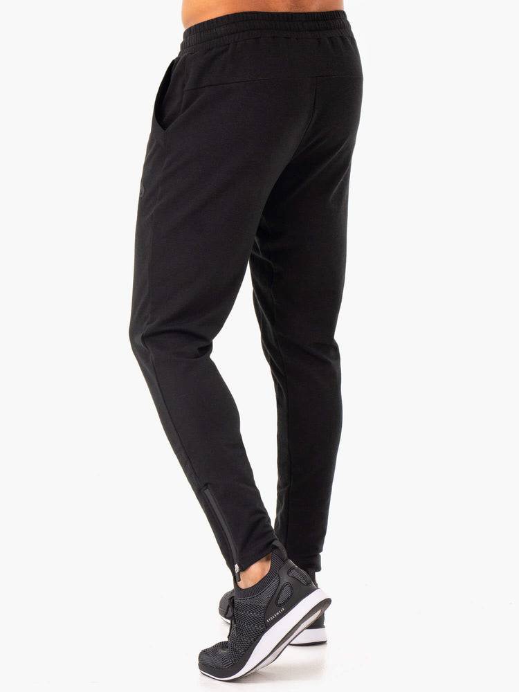 Spodnie Sportowe Męskie Ryderwear Men Track Pants Optimal Gym Czarne | PL3124SO