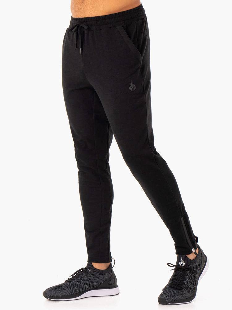 Spodnie Sportowe Męskie Ryderwear Men Track Pants Optimal Gym Czarne | PL3124SO