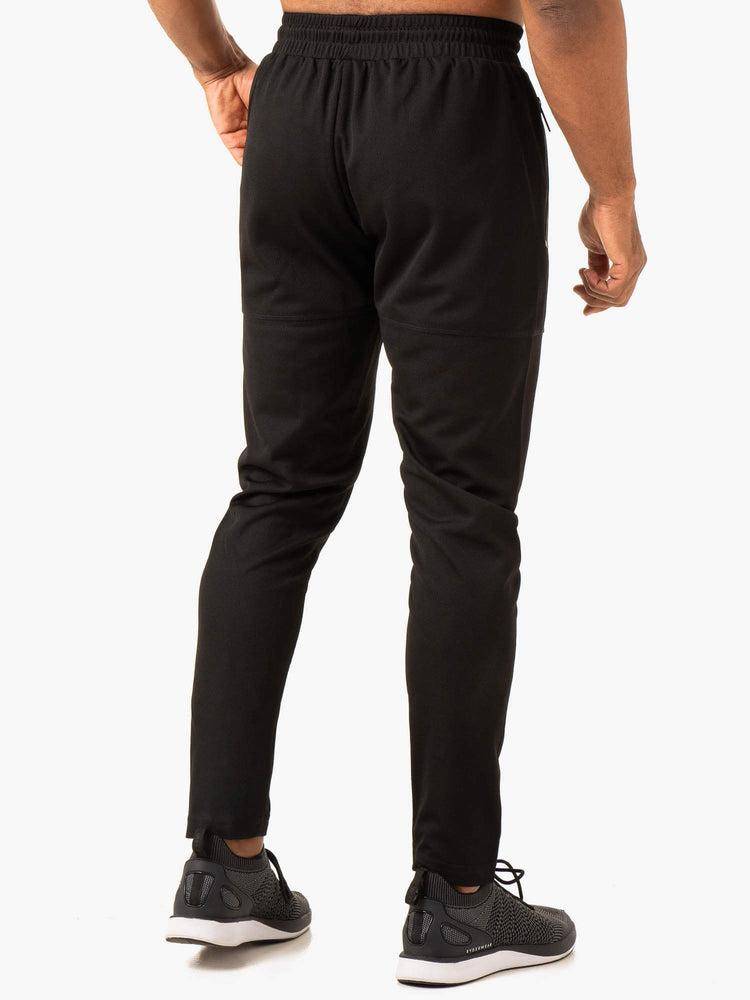 Spodnie Sportowe Męskie Ryderwear Men Track Pants Mesh Treningowe Czarne | PL3125AP