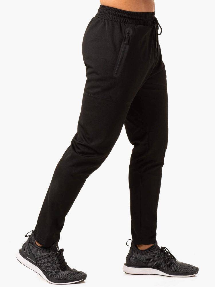 Spodnie Sportowe Męskie Ryderwear Men Track Pants Mesh Treningowe Czarne | PL3125AP