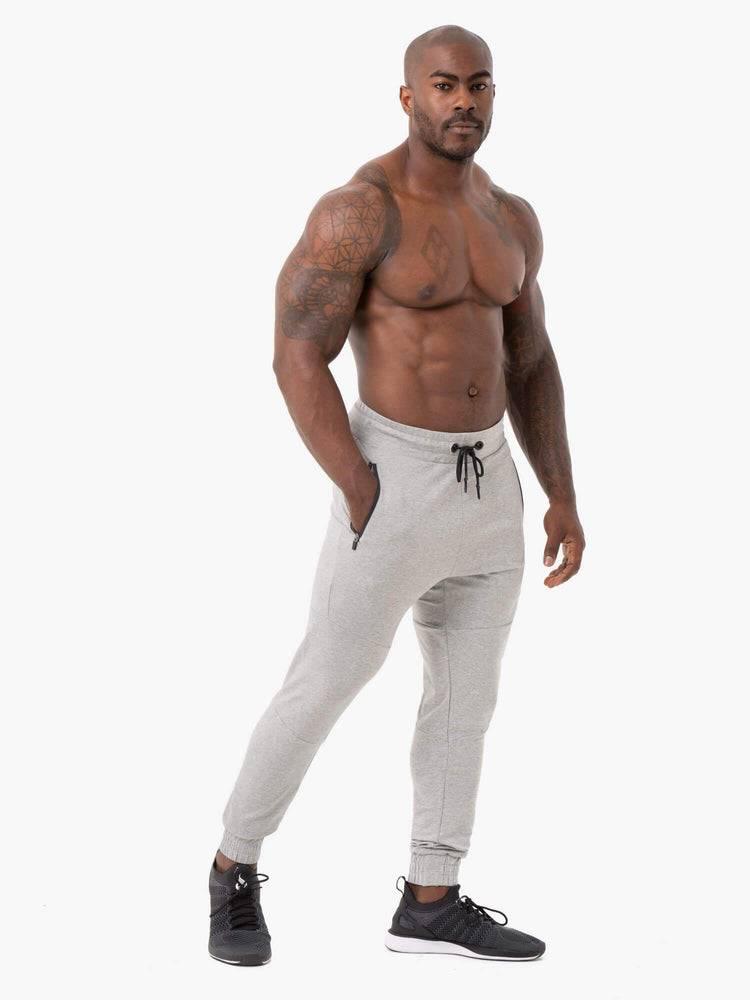 Spodnie Sportowe Męskie Ryderwear Men Track Pants Energys Szare | PL3142SO