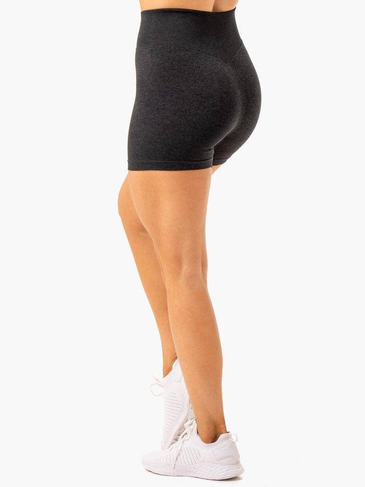 Szorty Damskie Ryderwear Women Shorts Essential Seamless Czarne | PL2095KI