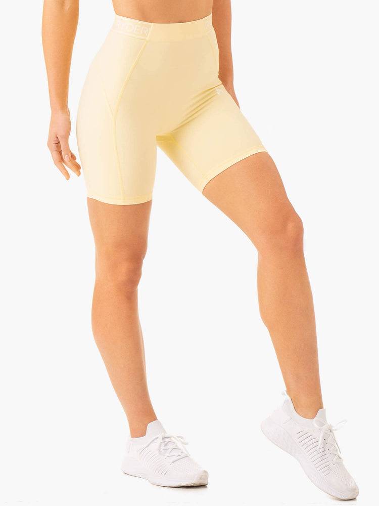 Szorty Damskie Ryderwear Women Shorts Level Up High Waisted Scrunch Beżowe | PL2085IS